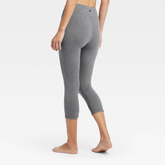 Charcoal Grey Mid-Rise Capri Leggings - S - Picture 3 of 3
